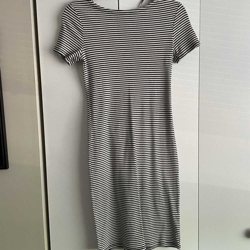 3/$15 striped body con midi dress